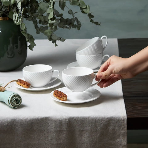Karaca Punto für 4 Personen Teetasse und Untertasse Set, 8 Teilig, New Generation Bone, Weiß, 220ml